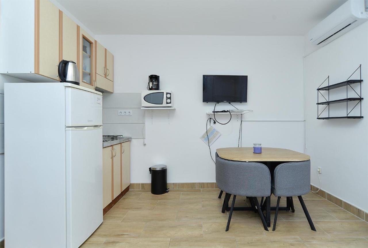 Apartments Orange 709 Fažana Eksteriør bilde
