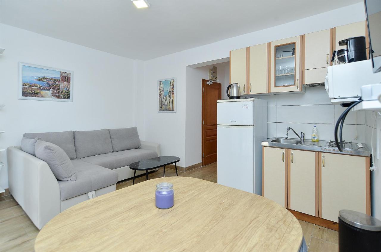Apartments Orange 709 Fažana Eksteriør bilde
