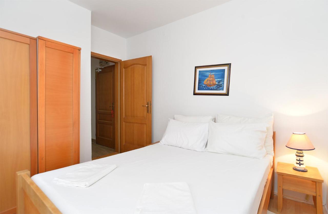 Apartments Orange 709 Fažana Eksteriør bilde