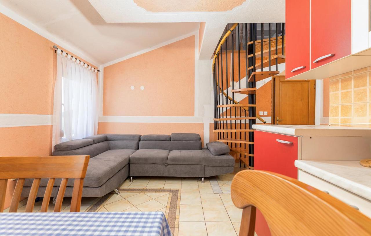 Apartments Orange 709 Fažana Eksteriør bilde